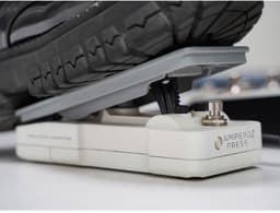 HoTone SP-35 compact volume - expression pedal AMPERO PRESS II (10Kohm linear and TS momentary) — thumbnail 3