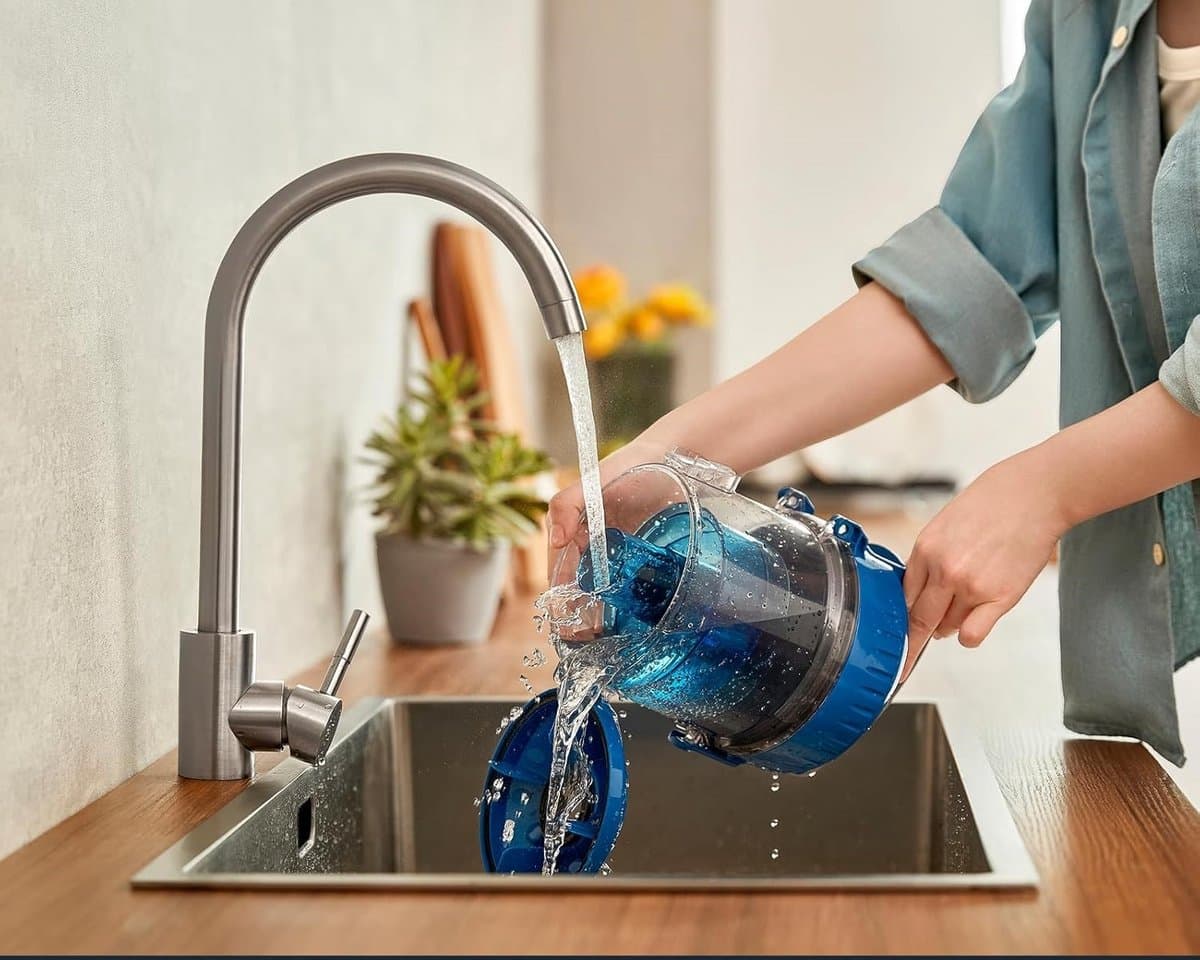 WhirlClean 850W Zakloze Stofzuiger – Lichtgewicht & Krachtig – 2,2L Stofcontainer – Multi-Cyclone Technologie – 5 m Snoer – Voor Tapijt, Harde Vloeren & Dierenhaar – Inclusief 2-in-1 Kierenzuigmond – Compact & Gebruiksvriendelijk — afbeelding 1